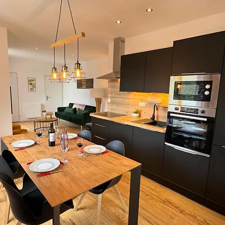 Le Grillon Apartment